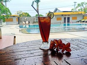 kolam renang tirta kenanga hotel jepara indah 9